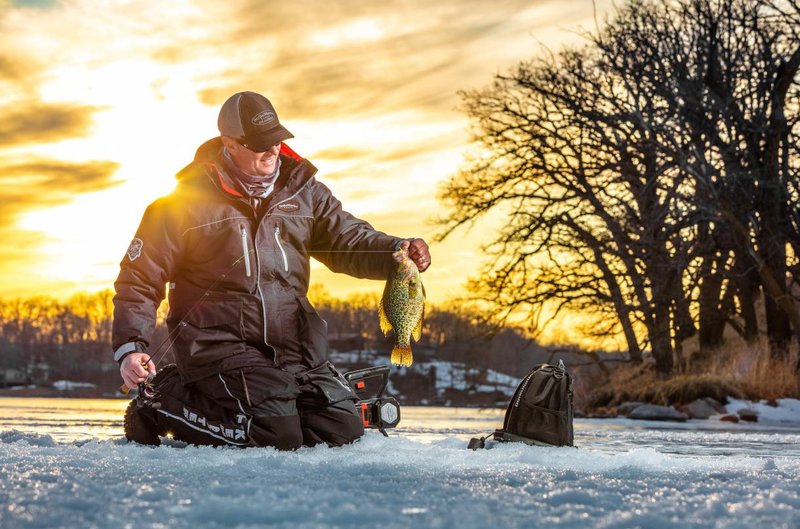 Introduction to ice fishing gambling game